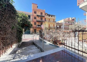 Edificio all\'aperto - Quadrilocale Via Conte Federico
 
198, Palermo - foto 4