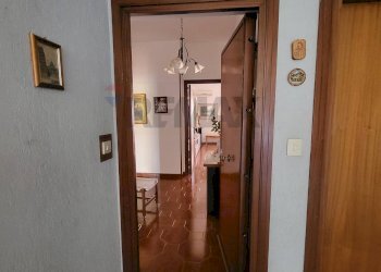 Hall / corridoio - Trilocale Via San Isidoro
 
39/a, Palermo - foto 8