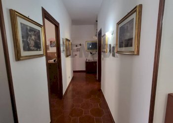 Hall / corridoio - Trilocale Via San Isidoro
 
39/a, Palermo - foto 43