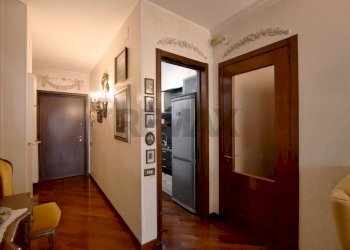 Hall / corridoio - Trilocale Via delle Querce
 
22, Noicàttaro - foto 8