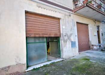 Casa all\'aperto - Locale Commerciale via roma
 
79, Loreto Aprutino - foto 4