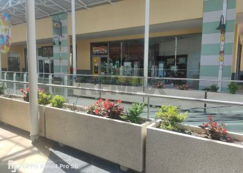 Edificio all\'aperto - Attività Commerciale via fellini
2, Spoltore - foto 1