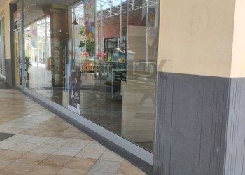 Ricezione / Lobby - Attività Commerciale via fellini
2, Spoltore - foto 3