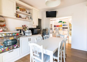 Cucina - Villa Bifamiliare Via Andrea Cordedda
 
13, Sassari - foto 7