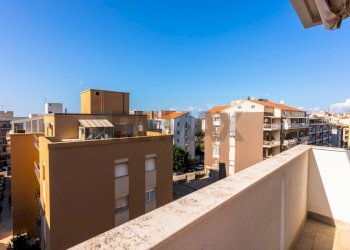 Balcone - Villa Bifamiliare Via Andrea Cordedda
 
13, Sassari - foto 8