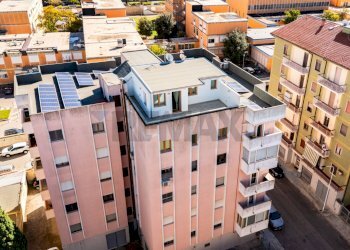 Edificio all\'aperto - Villa Bifamiliare Via Andrea Cordedda
 
13, Sassari - foto 36