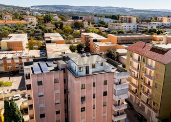Edificio all\'aperto - Villa Bifamiliare Via Andrea Cordedda
 
13, Sassari - foto 37