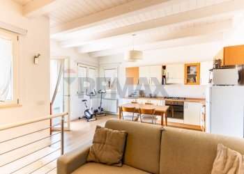 Sala da pranzo - Villa Bifamiliare Via Andrea Cordedda
 
13, Sassari - foto 61