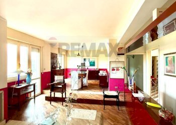 Soggiorno - Quadrilocale via Parigi
 
22, Sassari - foto 3