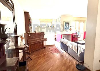 Sala da pranzo - Quadrilocale via Parigi
 
22, Sassari - foto 4