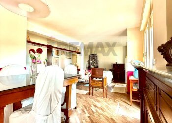 Sala da pranzo - Quadrilocale via Parigi
 
22, Sassari - foto 7