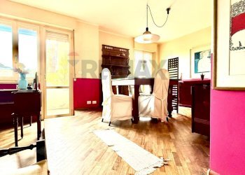 Sala da pranzo - Quadrilocale via Parigi
 
22, Sassari - foto 9