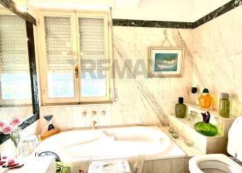 Bagno - Quadrilocale via Parigi
 
22, Sassari - foto 23