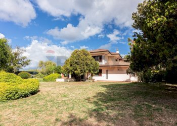 Giardino - Villa Crabulazzi
 
44, Sassari - photo 34