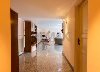 Hall / corridoio - Villa Crabulazzi
 
44, Sassari - photo 61