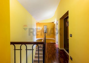 Hall / corridoio - Villa Crabulazzi
 
44, Sassari - photo 86