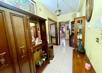 Hall / corridoio - Apartment Viale Sicilia
 
1, Sassari - photo 20