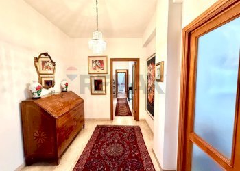 Hall / corridoio - Appartamento Viale  Umberto
 
134, Sassari - foto 33