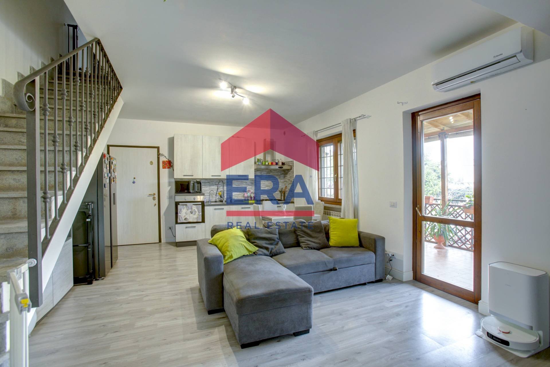 Soggiorno - Three-room apartment Via Quadrelle
 
42, Roma - photo 3