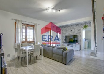 Soggiorno - Trilocale Via Quadrelle
 
42, Roma - foto 1