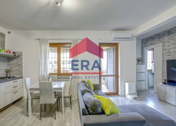 Soggiorno - Trilocale Via Quadrelle
 
42, Roma - foto 2