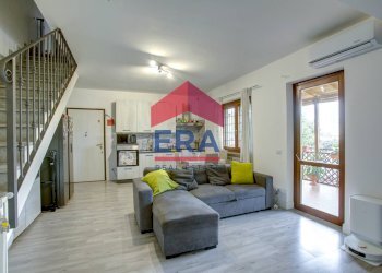 Soggiorno - Trilocale Via Quadrelle
 
42, Roma - foto 3