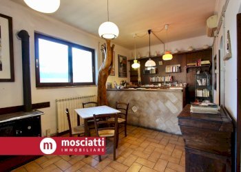 Foto 6 - Locale Commerciale Frazione Maddalena, Muccia - foto 6