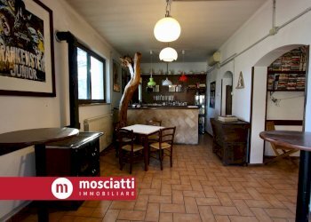 Foto 8 - Locale Commerciale Frazione Maddalena, Muccia - foto 8