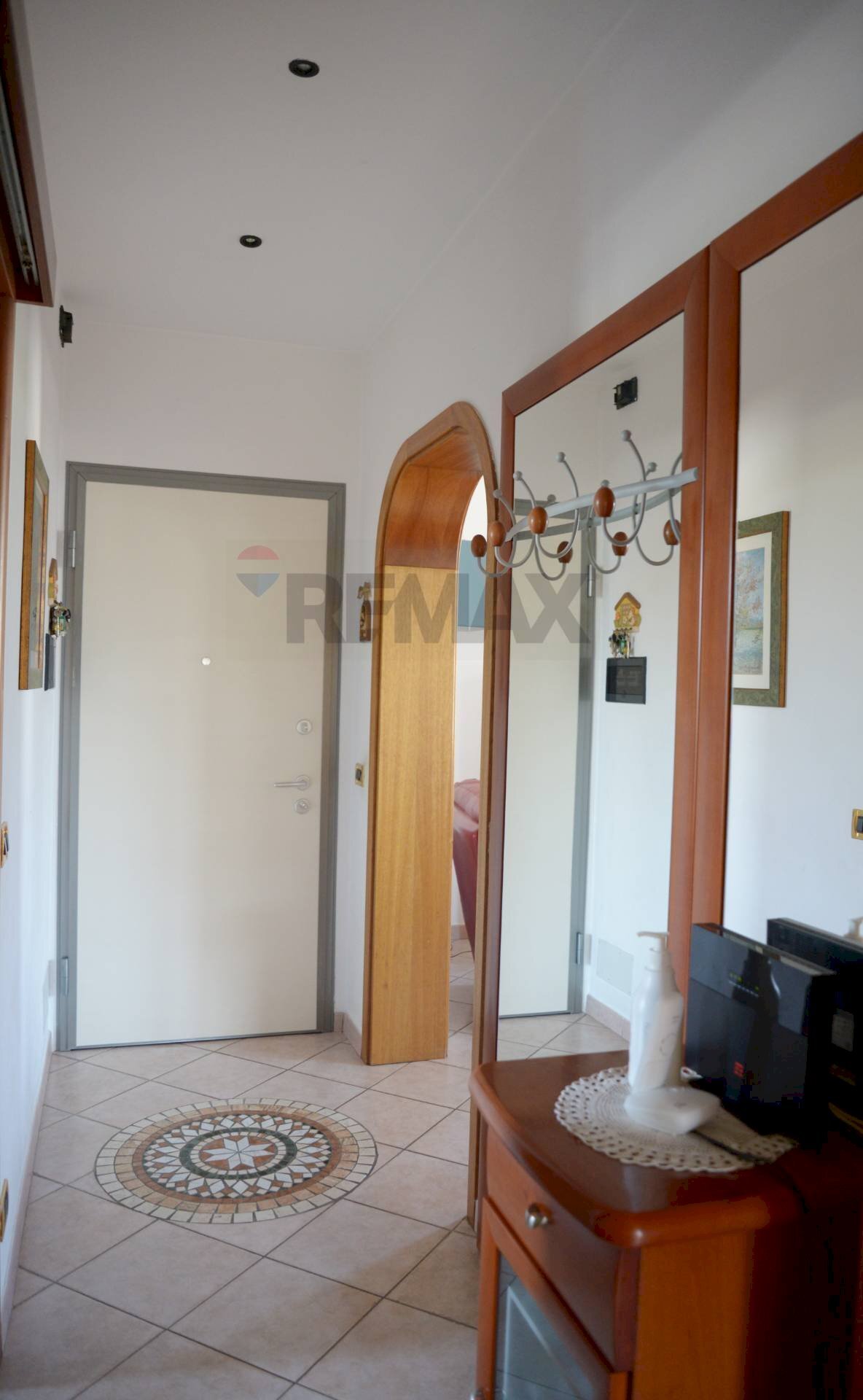 Hall / corridoio - Trilocale Capriate San Gervasio - foto 2