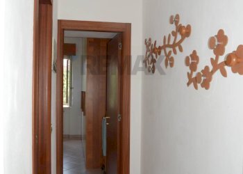 Hall / corridoio - Trilocale Capriate San Gervasio - foto 10