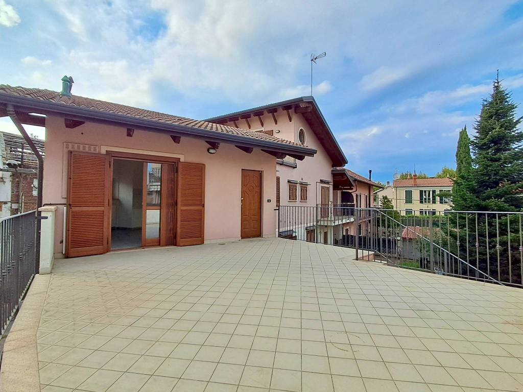 Terrazzo - Bilocale via Zara, 6, Grugliasco - foto 1