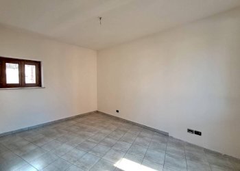 Camera da letto - Bilocale via Zara, 6, Grugliasco - foto 11