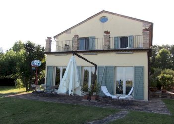 Facciata - Rustico contrada Mezzavia, Potenza Picena - foto 1