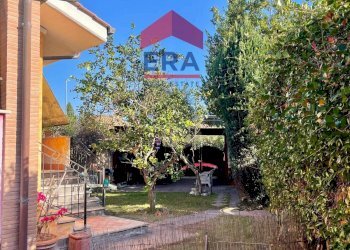 Foto 3 - Villa a Schiera Via Dobbiaco
 
32B, Roma - foto 3