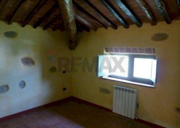 Stanza vuota - Casa semi indipendente via di nozzano
 
244, Lucca - foto 7