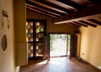 Stanza vuota - Casa semi indipendente via di nozzano
 
244, Lucca - foto 11