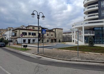 Edificio all\'aperto - Laboratory viale Tevere
 
14, Frosinone - photo 2