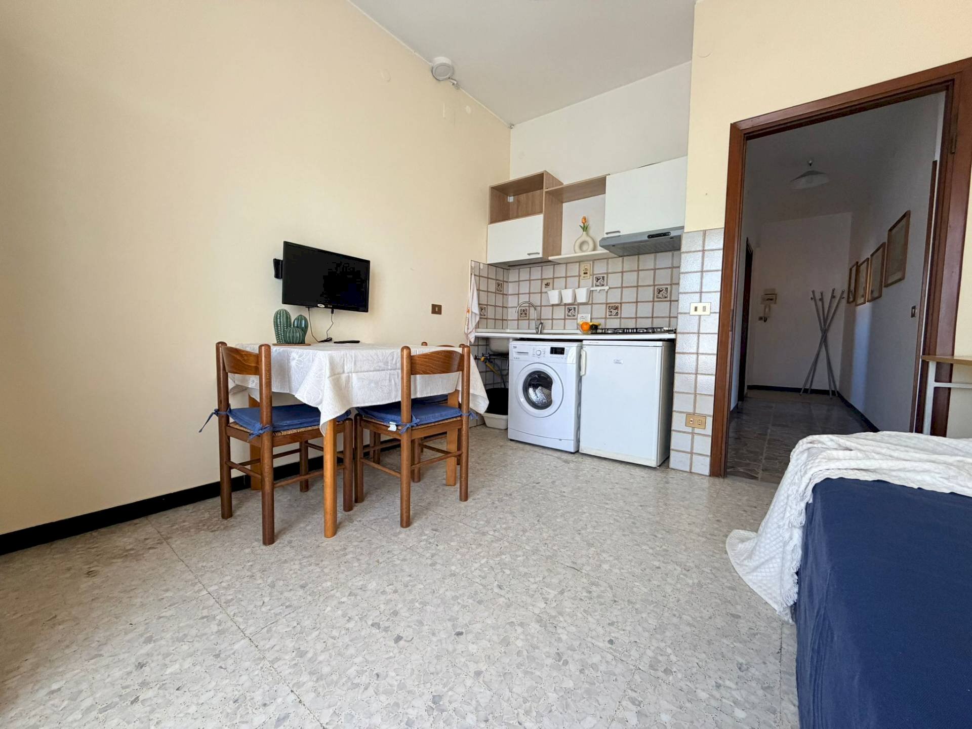 Foto 3 - Bilocale Via Cristoforo Colombo
 
31, Diano Marina - foto 3