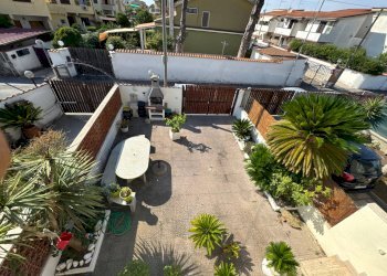 Foto 13 - Trilocale via lago di como
 
14, Pomezia - foto 13