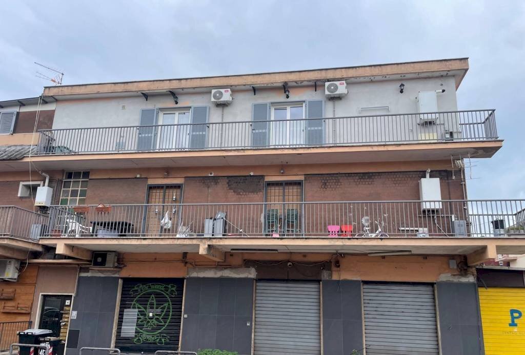 Facciata - Bilocale via Carlo Casini, frazione Dragona, Roma - foto 2