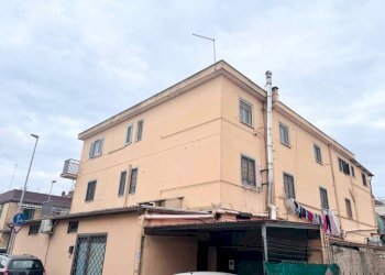 Facciata - Bilocale via Carlo Casini, frazione Dragona, Roma - foto 1