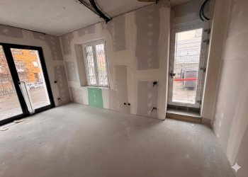 Gemini_Generated_Image_951cto951cto951c.png - Locale Commerciale Via XXIV Maggio 25, Fornovo di Taro - foto 14