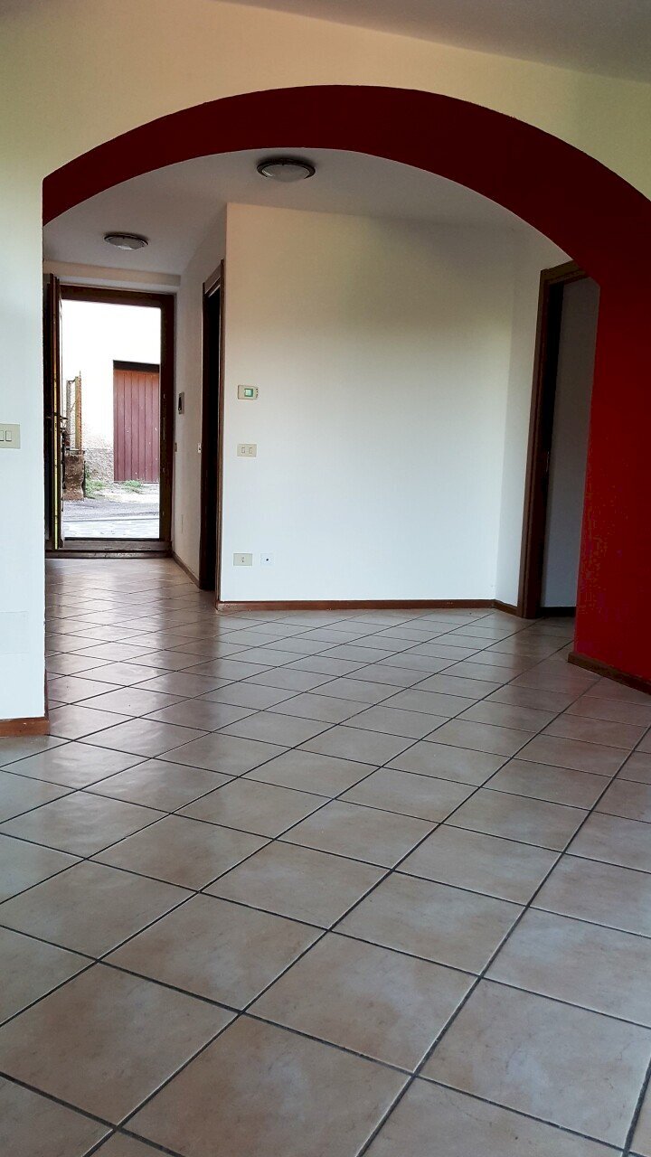 20160919_171100.jpg - Quadrilocale Via Manzoni 1, Arona - foto 3