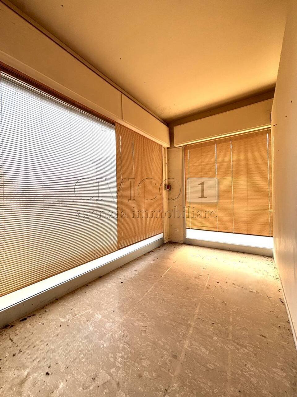 IMG_2013 (FILEminimizer).JPG - Locale Commerciale Via Alcide De Gasperi 31, Barbarano Mossano - foto 2