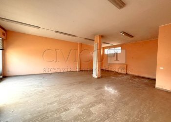 IMG_2028 (FILEminimizer).JPG - Locale Commerciale Via Alcide De Gasperi 31, Barbarano Mossano - foto 17