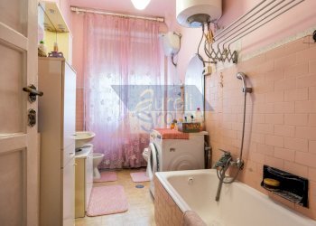 bagno - Bilocale Via Taurasia 9, Roma - foto 19