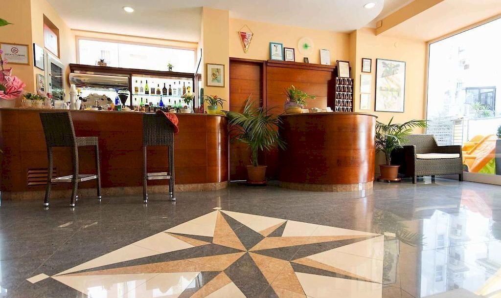 bar3.jpg - Locale Commerciale Rimini - foto 2