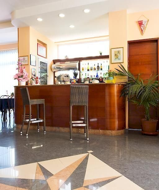 bar.jpg - Locale Commerciale Rimini - foto 3