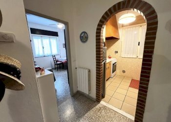 am12.jpg - Quadrilocale Ameglia - foto 5