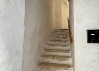 vano scala - Trilocale via comes, Monopoli - foto 3